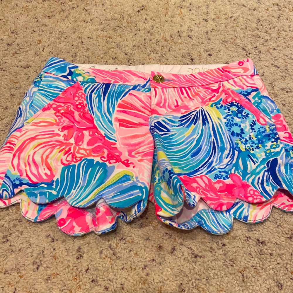 Lilly Pulitzer Buttercup scalloped shorts